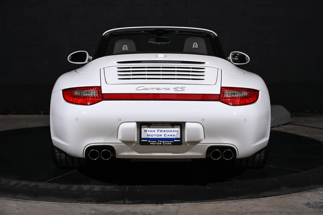 2012 Porsche 911 Carrera 4S — photo 11