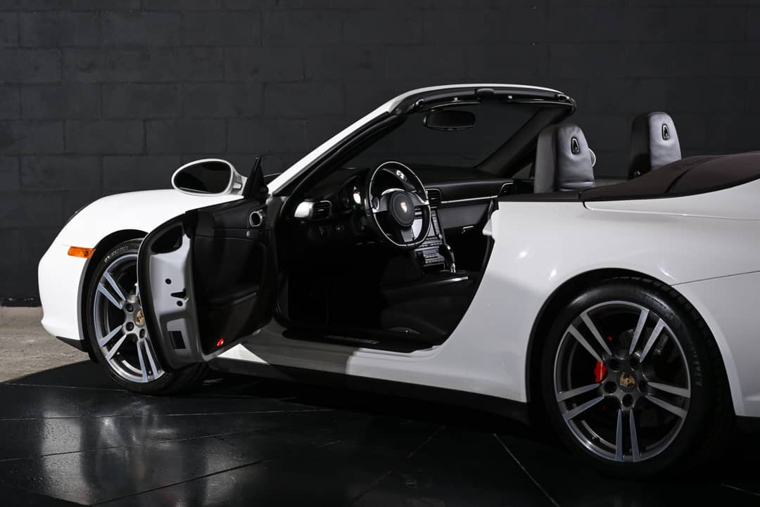 2012 Porsche 911 Carrera 4S — photo 13