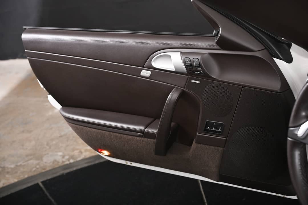 2012 Porsche 911 Carrera 4S — photo 18