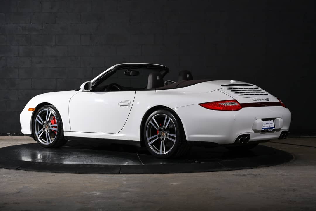 2012 Porsche 911 Carrera 4S — photo 9