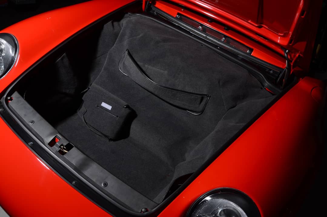 1996 Porsche 911 Carrera 4S — photo 12