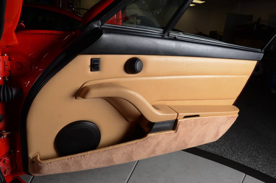 1996 Porsche 911 Carrera 4S — photo 38
