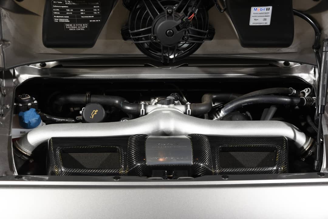 2013 Porsche 911 Turbo S — photo 24