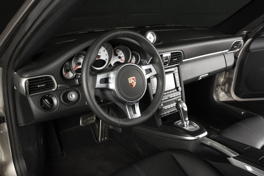 2013 Porsche 911 Turbo S — photo 40