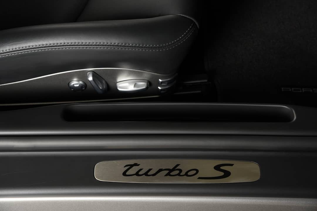 2013 Porsche 911 Turbo S — photo 59