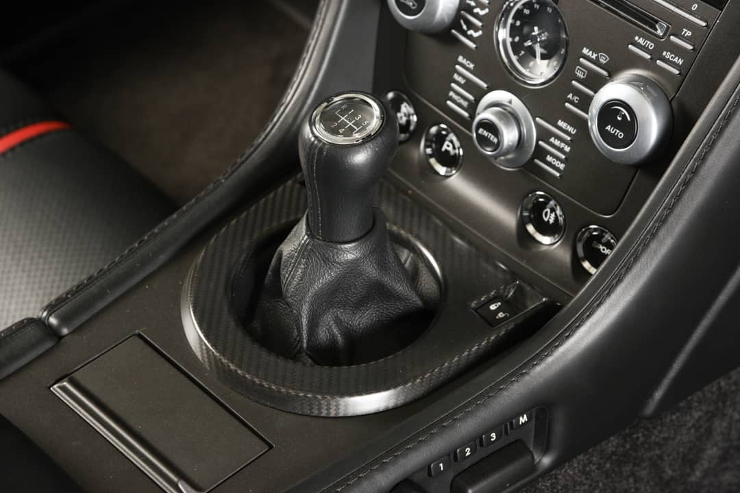 2015 Aston Martin V8 Vantage GT Roadster — photo 46