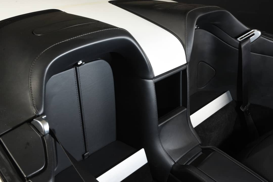 2015 Aston Martin V8 Vantage GT Roadster — photo 48