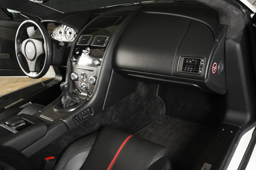 2015 Aston Martin V8 Vantage GT Roadster — photo 50