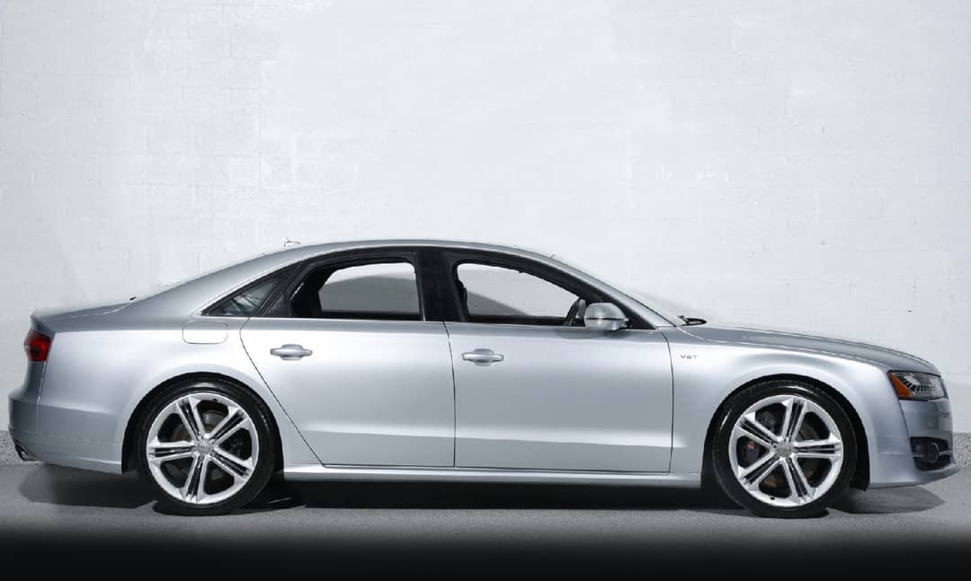2015 Audi S8 4.0T quattro — photo 1