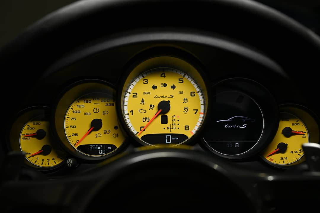 2015 Porsche 911 Turbo S — photo 17