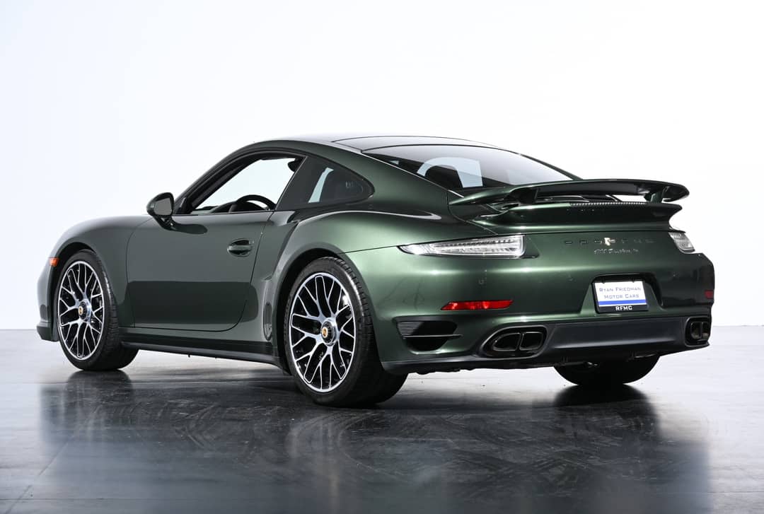 2015 Porsche 911 Turbo S — photo 9