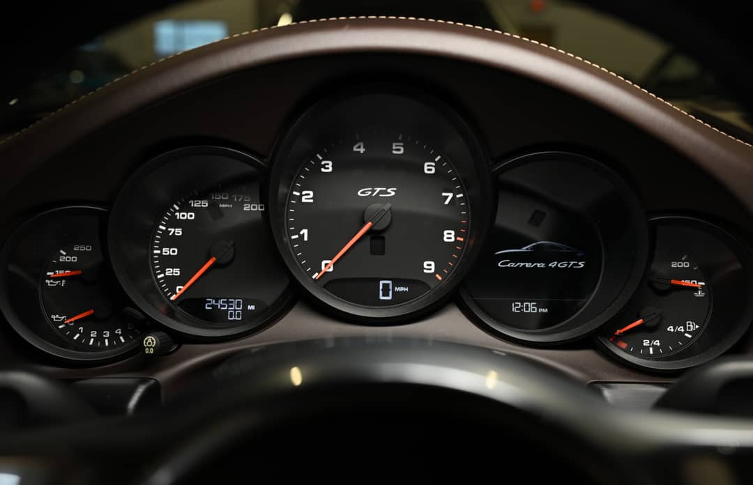 2015 Porsche 911 Carrera 4 GTS — photo 9