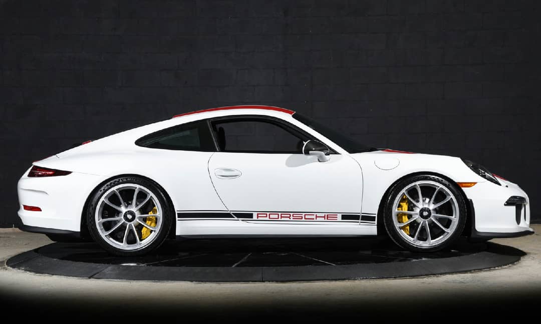 2016 Porsche 911 R — photo 2