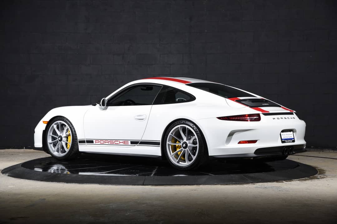 2016 Porsche 911 R — photo 10