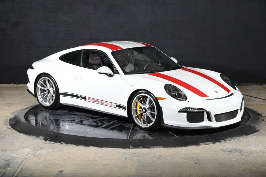 2016 Porsche 911 R — photo 2