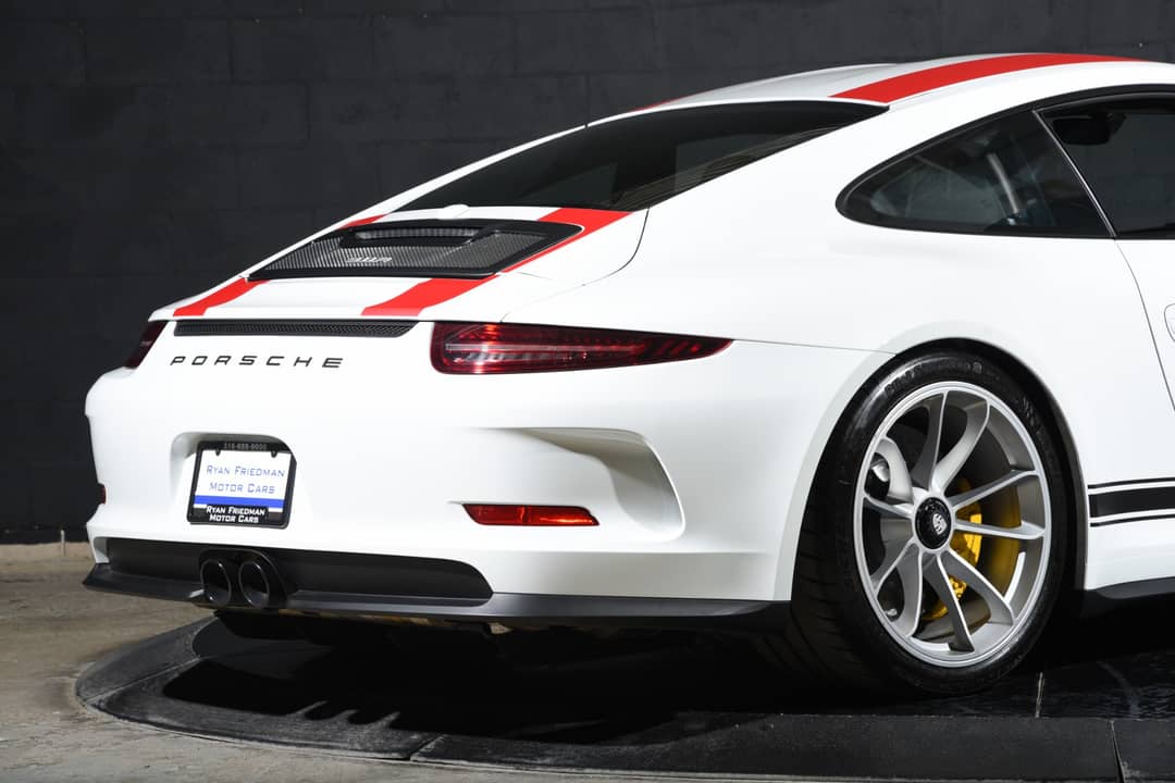 2016 Porsche 911 R — photo 16