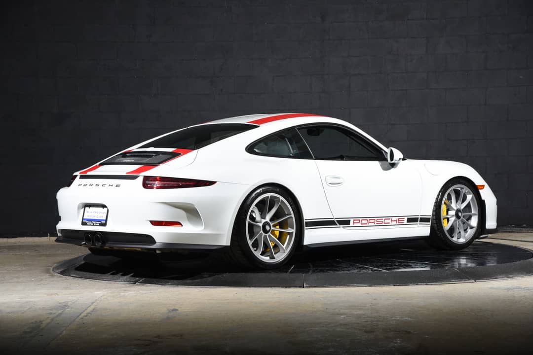 2016 Porsche 911 R — photo 18