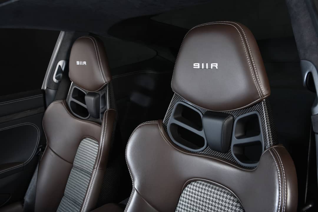 2016 Porsche 911 R — photo 35