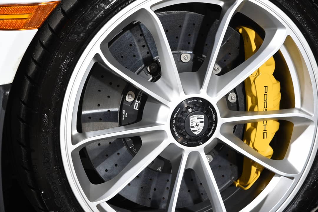 2016 Porsche 911 R — photo 52