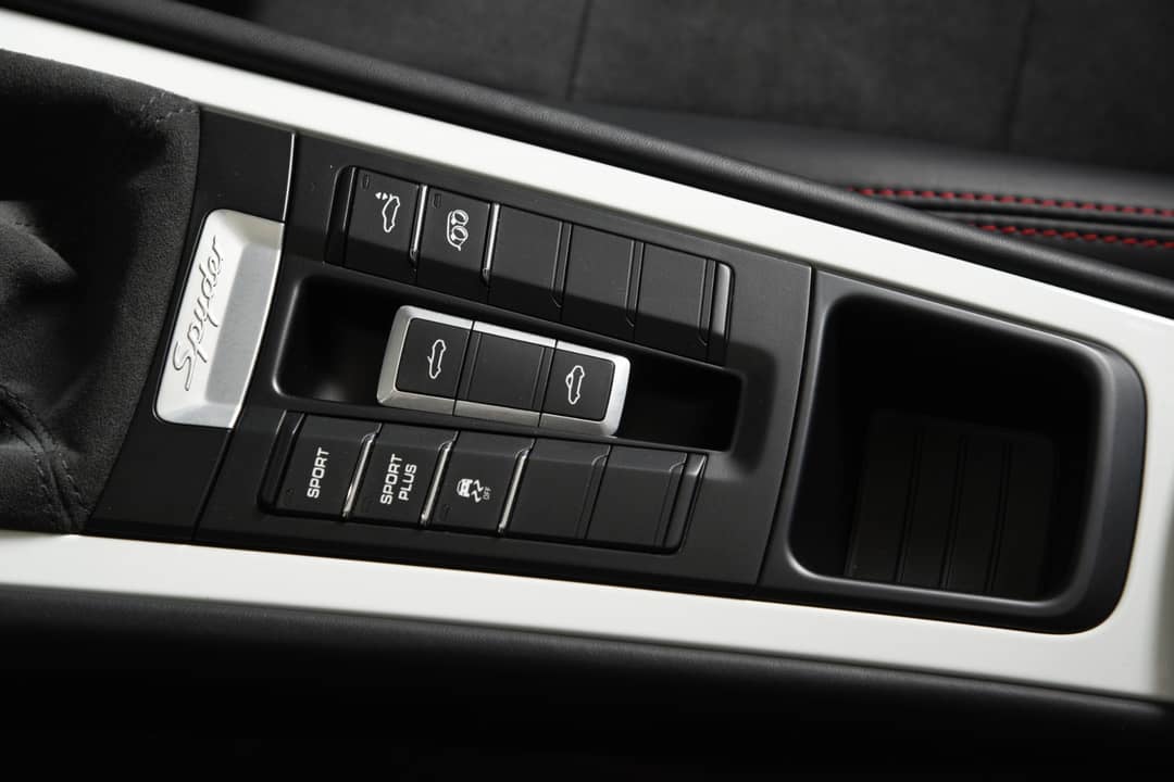 2016 Porsche Boxster Spyder — photo 50