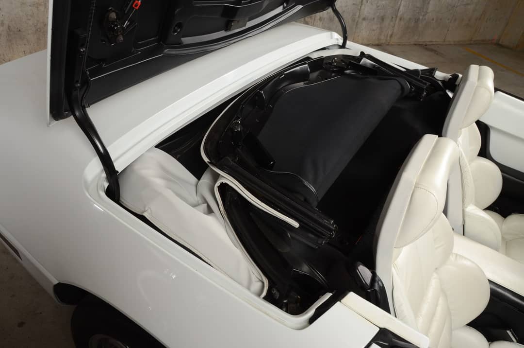 1993 Chevrolet Corvette — photo 16