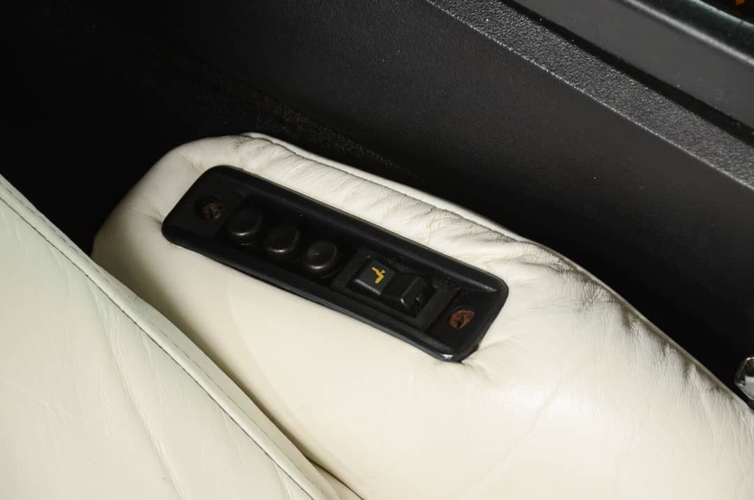 1993 Chevrolet Corvette — photo 19