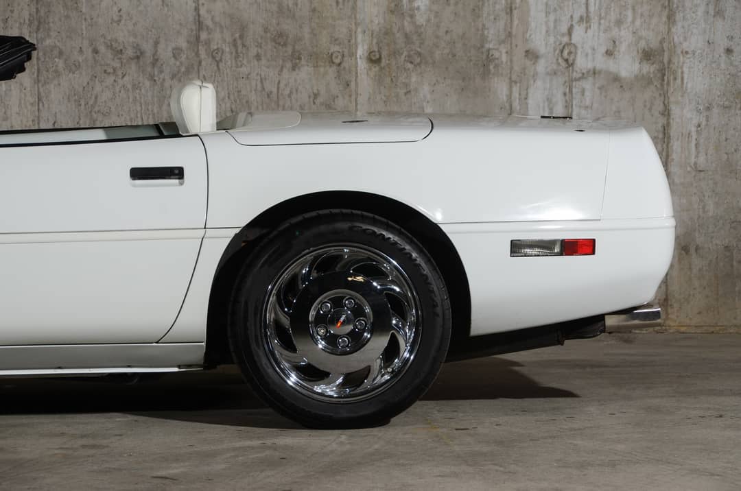 1993 Chevrolet Corvette — photo 25