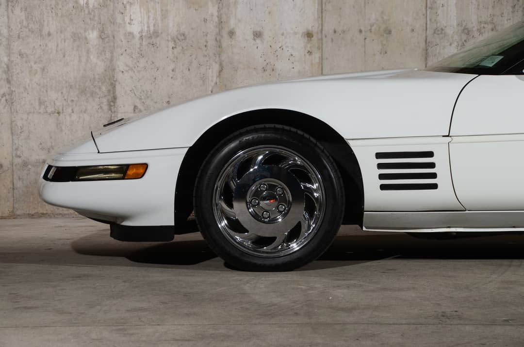 1993 Chevrolet Corvette — photo 26