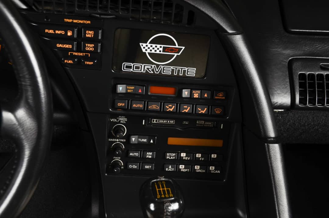 1993 Chevrolet Corvette — photo 31