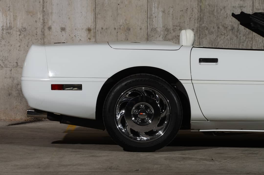 1993 Chevrolet Corvette — photo 6