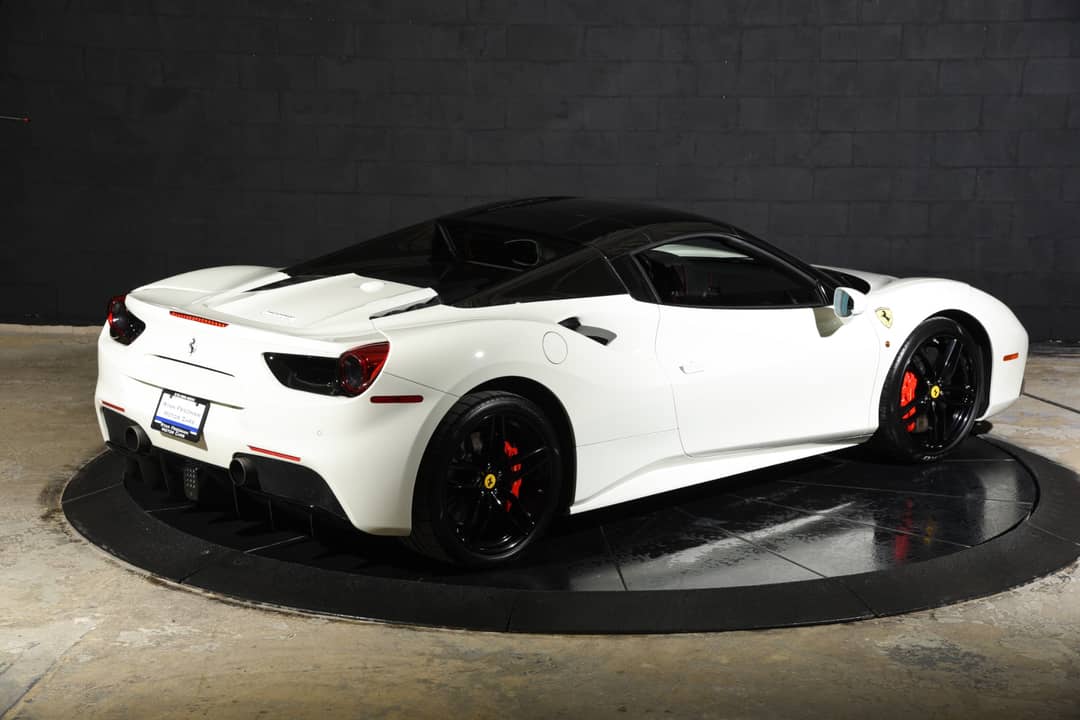 2017 Ferrari 488 Spider — photo 3