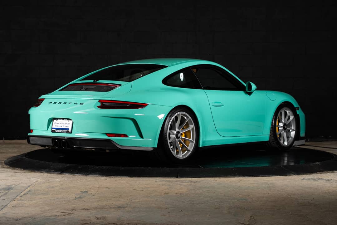 2018 Porsche 911 GT3 Touring — photo 11