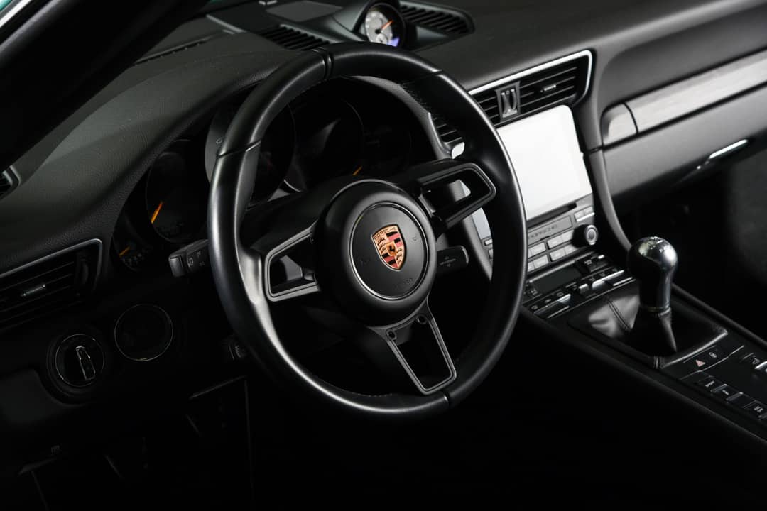 2018 Porsche 911 GT3 Touring — photo 4