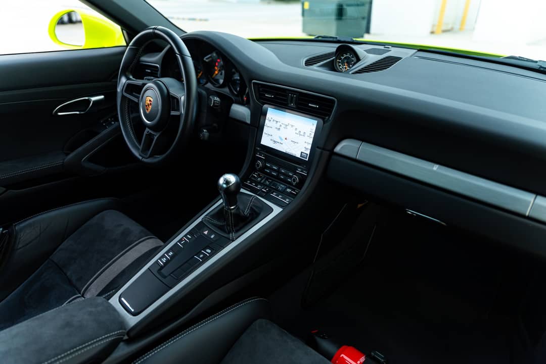 2018 Porsche 911 GT3 — photo 33