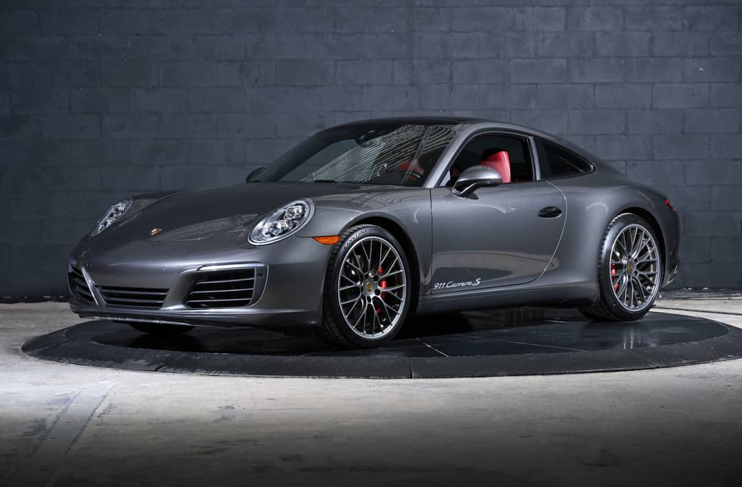 2018 Porsche 911 Carrera S — photo 2