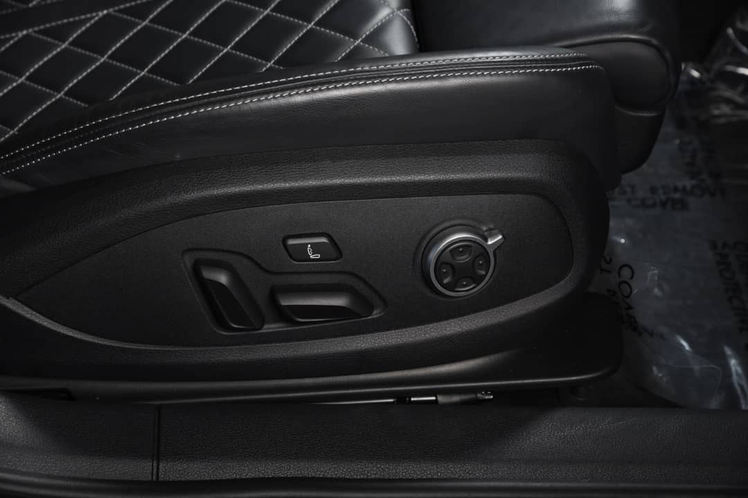 2019 Audi S4 3.0T quattro Prestige — photo 19