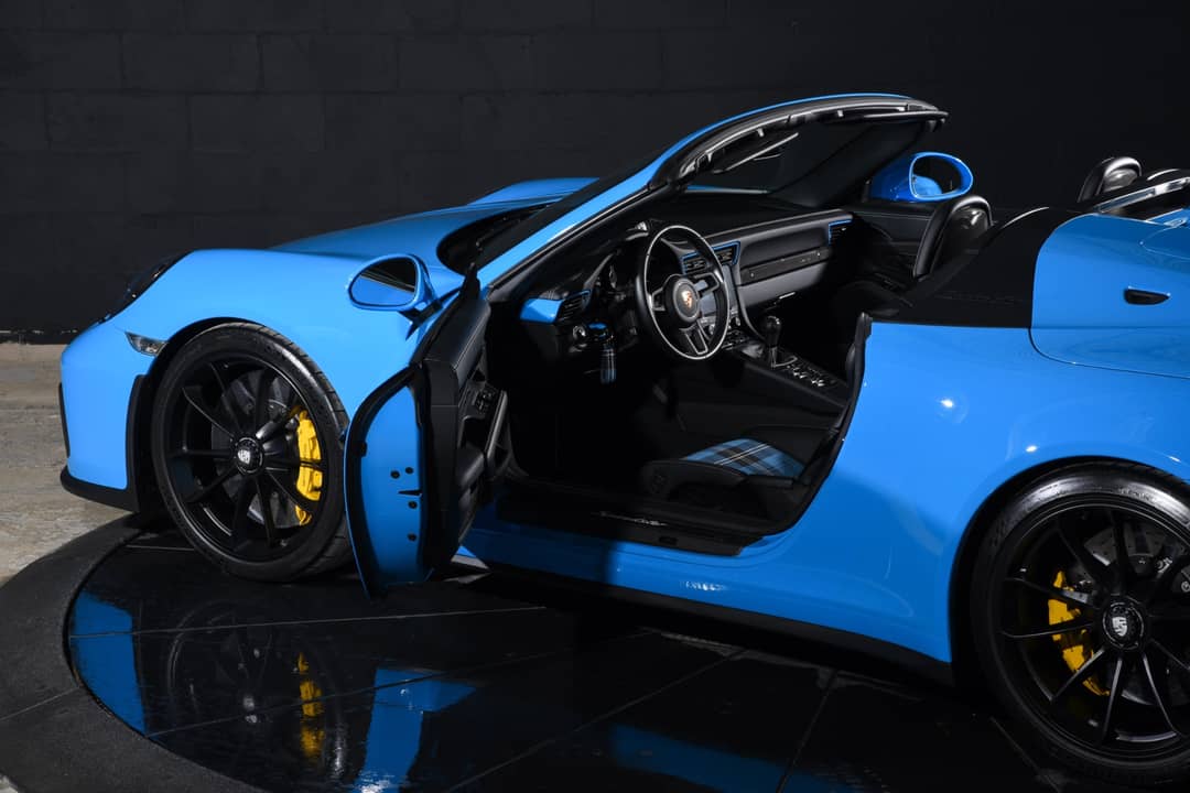 2019 Porsche 911 Speedster — photo 17