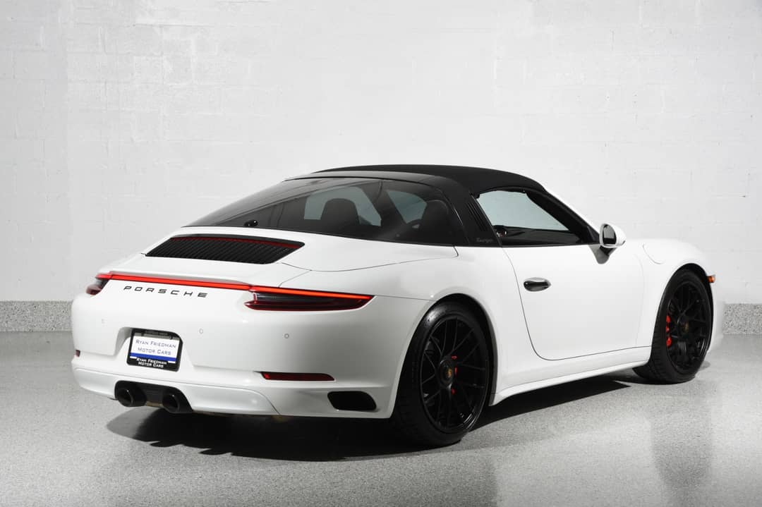 2019 Porsche 911 Targa 4 GTS — photo 3