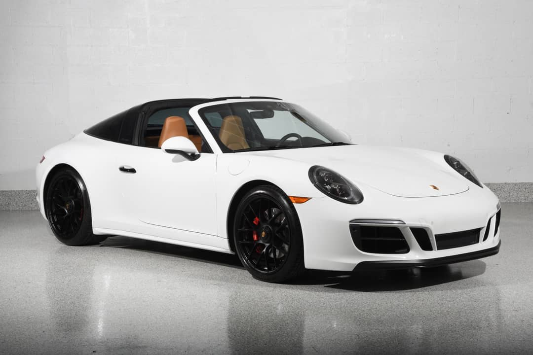 2019 Porsche 911 Targa 4 GTS — photo 8