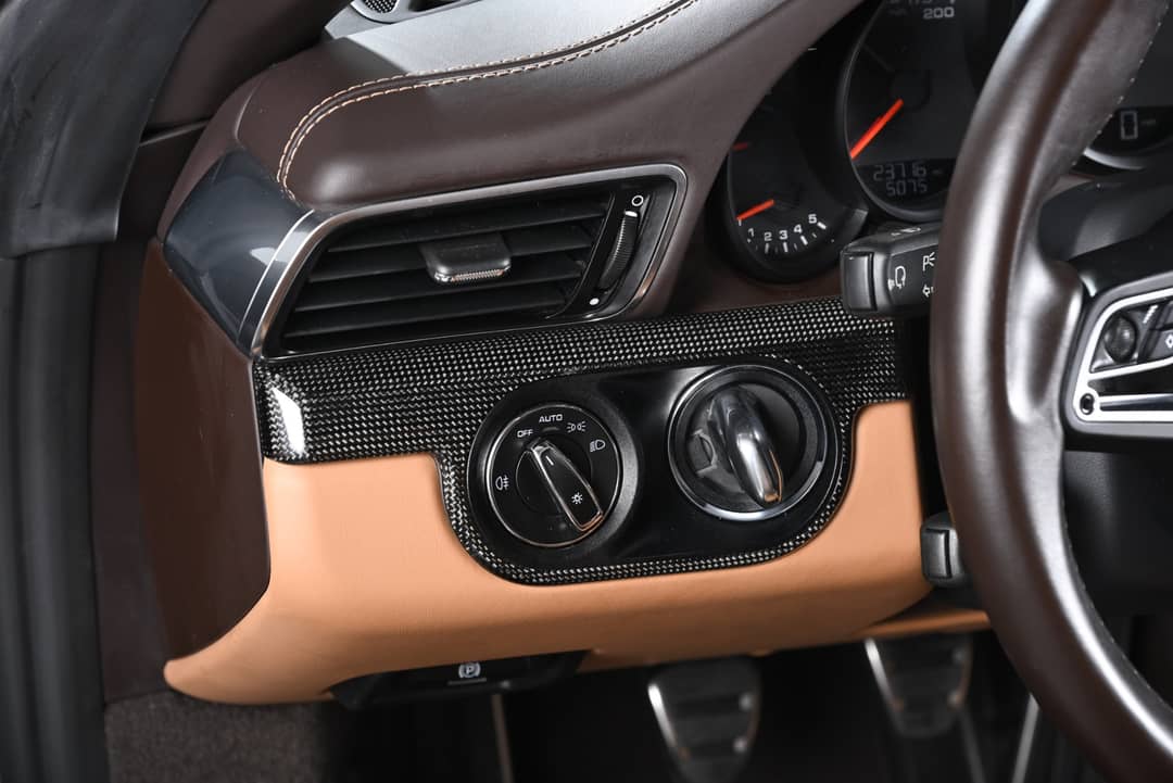 2019 Porsche 911 Targa 4 GTS — photo 17