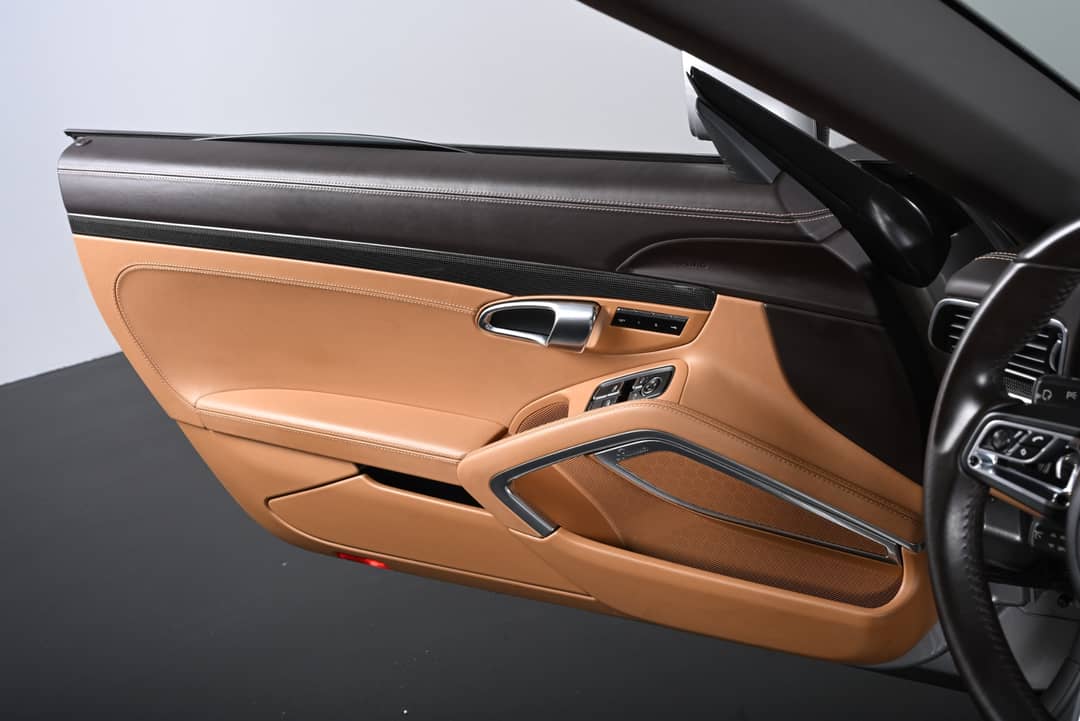 2019 Porsche 911 Targa 4 GTS — photo 20