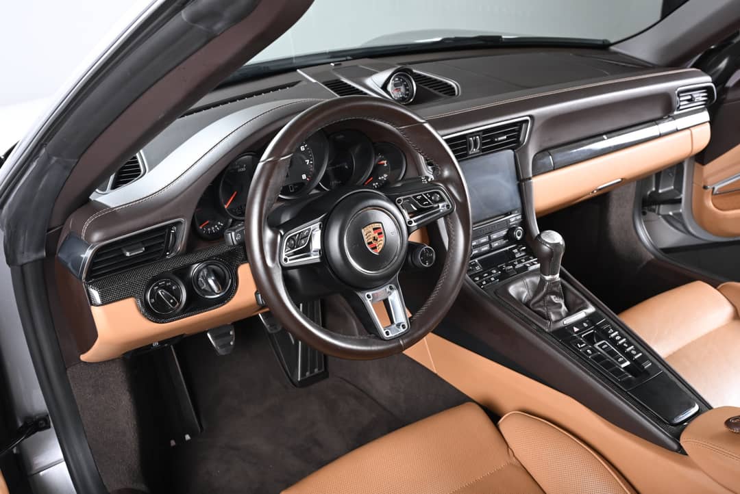 2019 Porsche 911 Targa 4 GTS — photo 4