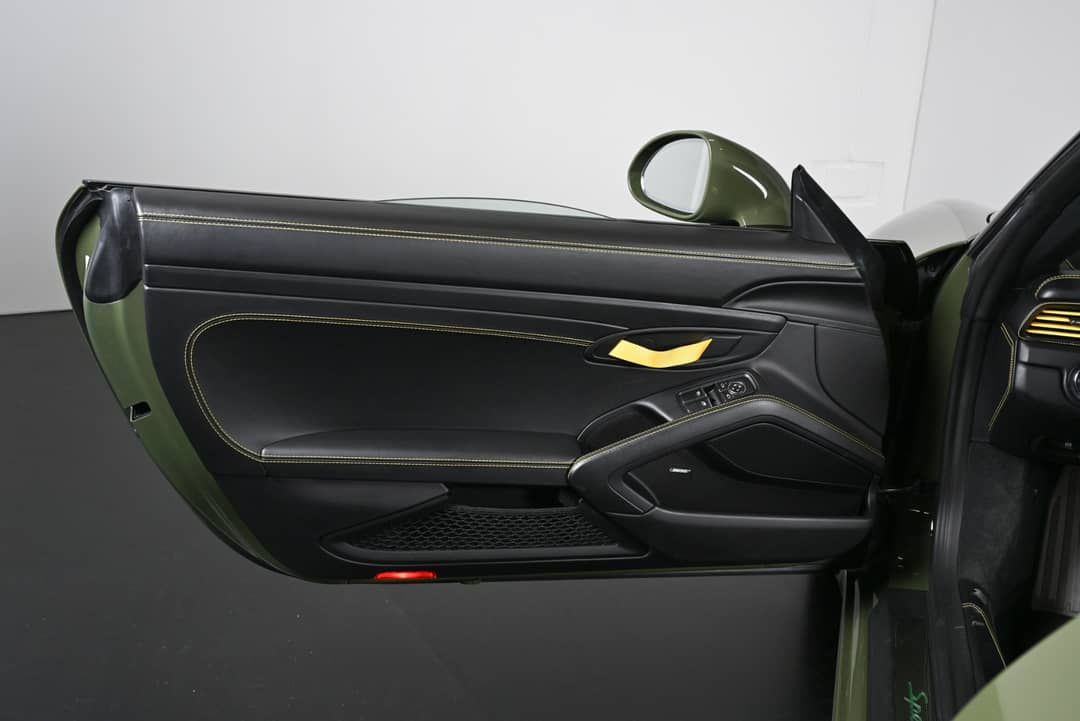 2019 Porsche 911 Speedster — photo 22