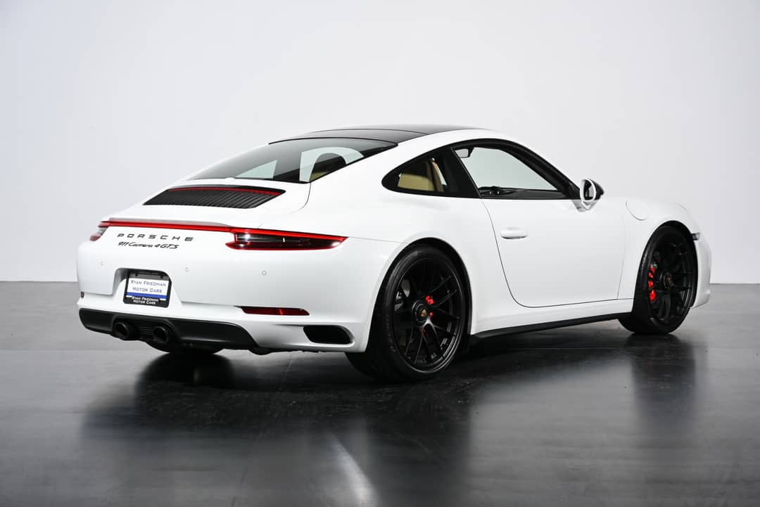 2019 Porsche 911 Carrera 4 GTS — photo 3