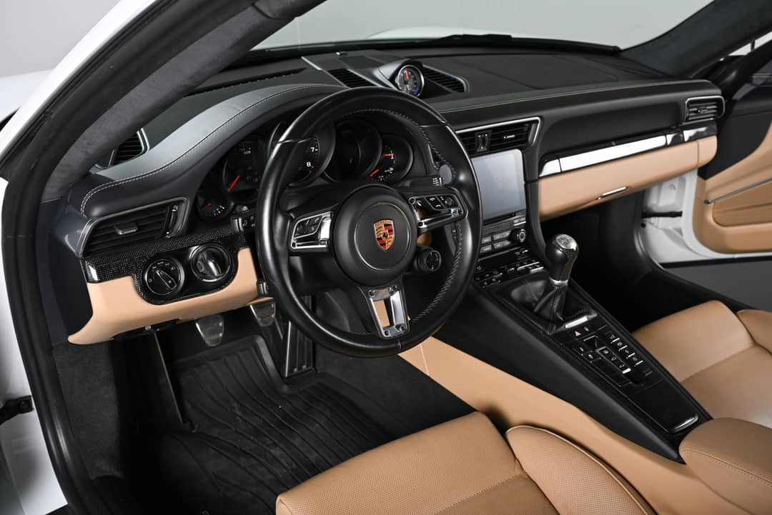 2019 Porsche 911 Carrera 4 GTS — photo 4