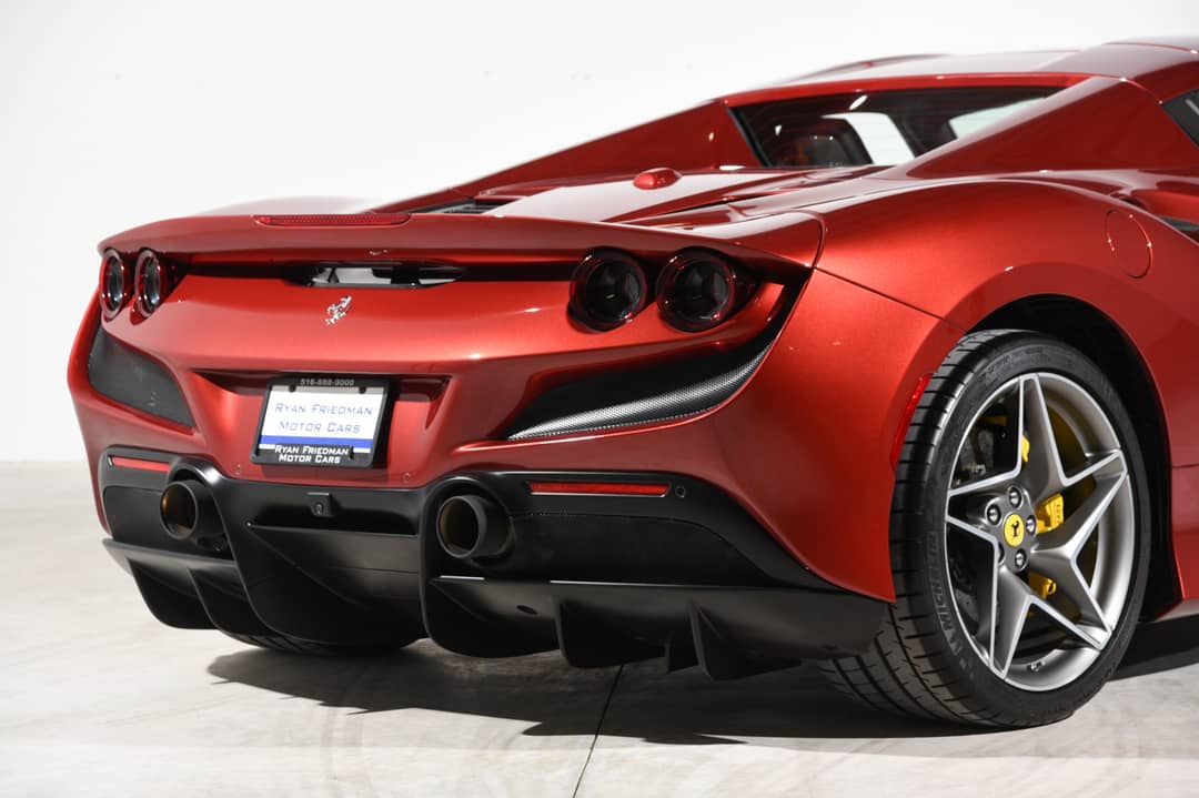 2022 Ferrari F8 Spider — photo 31