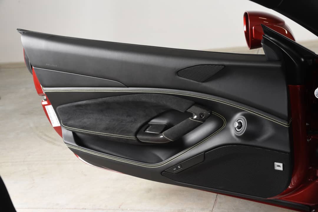 2022 Ferrari F8 Spider — photo 42