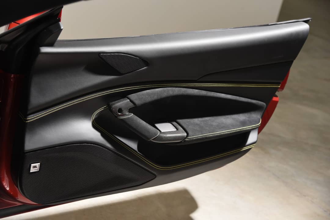 2022 Ferrari F8 Spider — photo 60