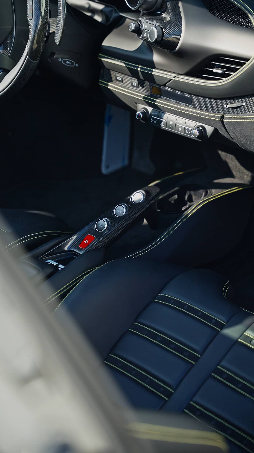 2022 Ferrari F8 Spider — photo 77
