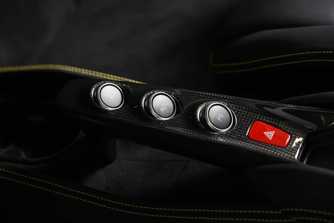 2022 Ferrari F8 Spider — photo 9